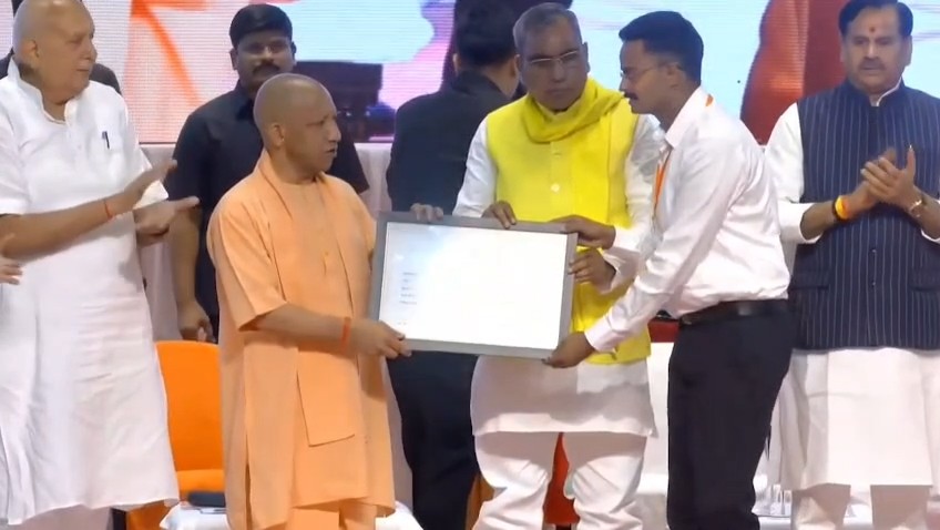 1375 ग्राम पंचायत अधिकारियों को मिले नियुक्ति पत्र